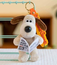 Gromit reading a newspaper Keyring, Wallace & Gromit Plush Doll Keychain 15cm