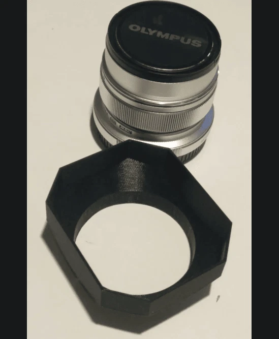 Parasol Olympus 12 mm f2,0 - Parasol protector para lente Olympus clásica de 12 mm Foto 4 de 4