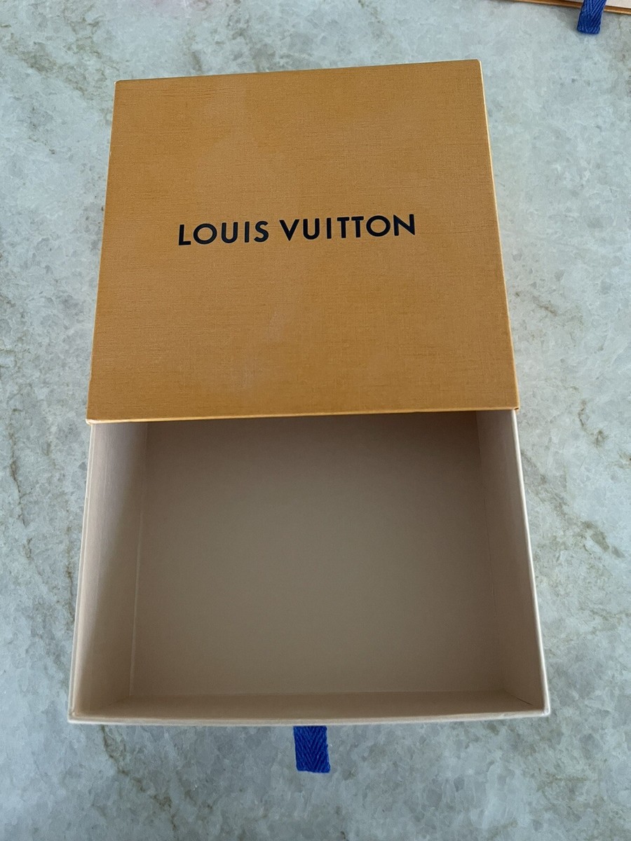 LOUIS VUITTON ギフトボックス Authentic Louis Vuitton Empty Gift Box 6 5/8 x 6 3/4 x 2 5/8
