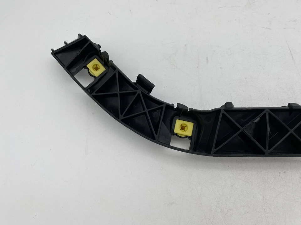 2019-2020 Hyundai Santa FE Rear Right Mount Bracket NEW OEM 86652-S2000 - image 3 of 4