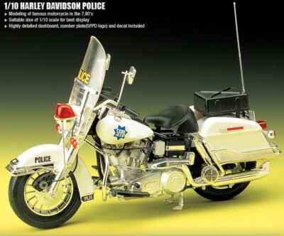 Academy 1/10 Harley Davidson Police Motorcycle Bike Plastic Model
