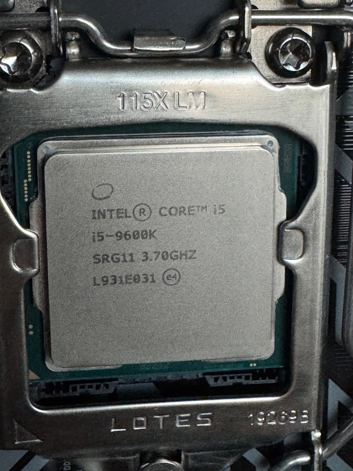 INTEL 9TH GEN CORE I5-9600K SRG11 3.7GHZ 6-CORE LGA1151 CPU - USED - Image 2 of 4