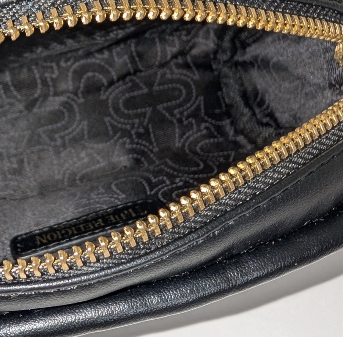 New True Religion W/ Metal Horseshoe Logo Crossbody Bag Black thumbnail 7