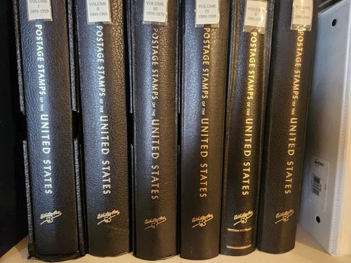 Large US stamp Collection of MNHOG commemorative stamps in 6 White Ace albums