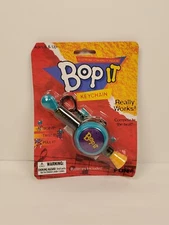 RARE Vintage 2000 Bop It Mini Keychain Pocket Hand Held Factory Sealed NEW
