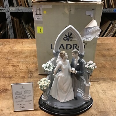 Limited Edition Lladro 1869 - A Vow of Love, Signed By Artist w