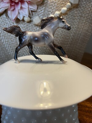 Breyer Model Horse Endurance Arabian Gray Mare With Blue Markings