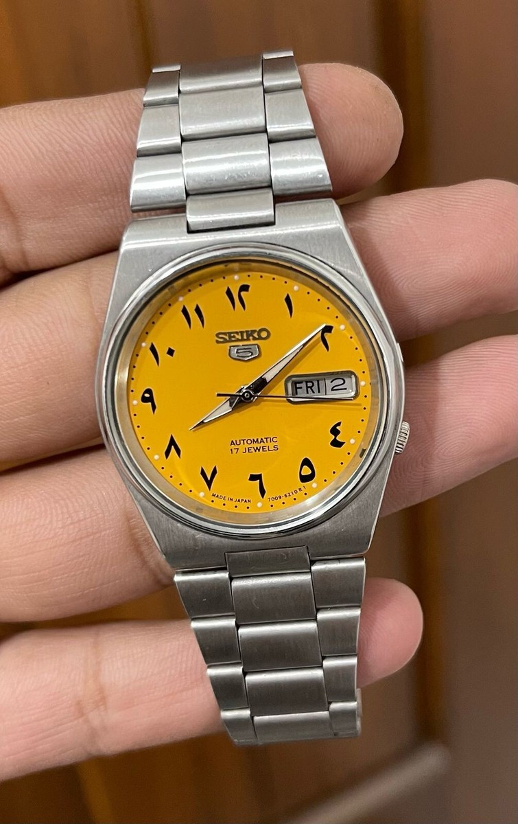 Vintage Seiko Automatic Mens Watch Arabic yellow Dial 7009 Day