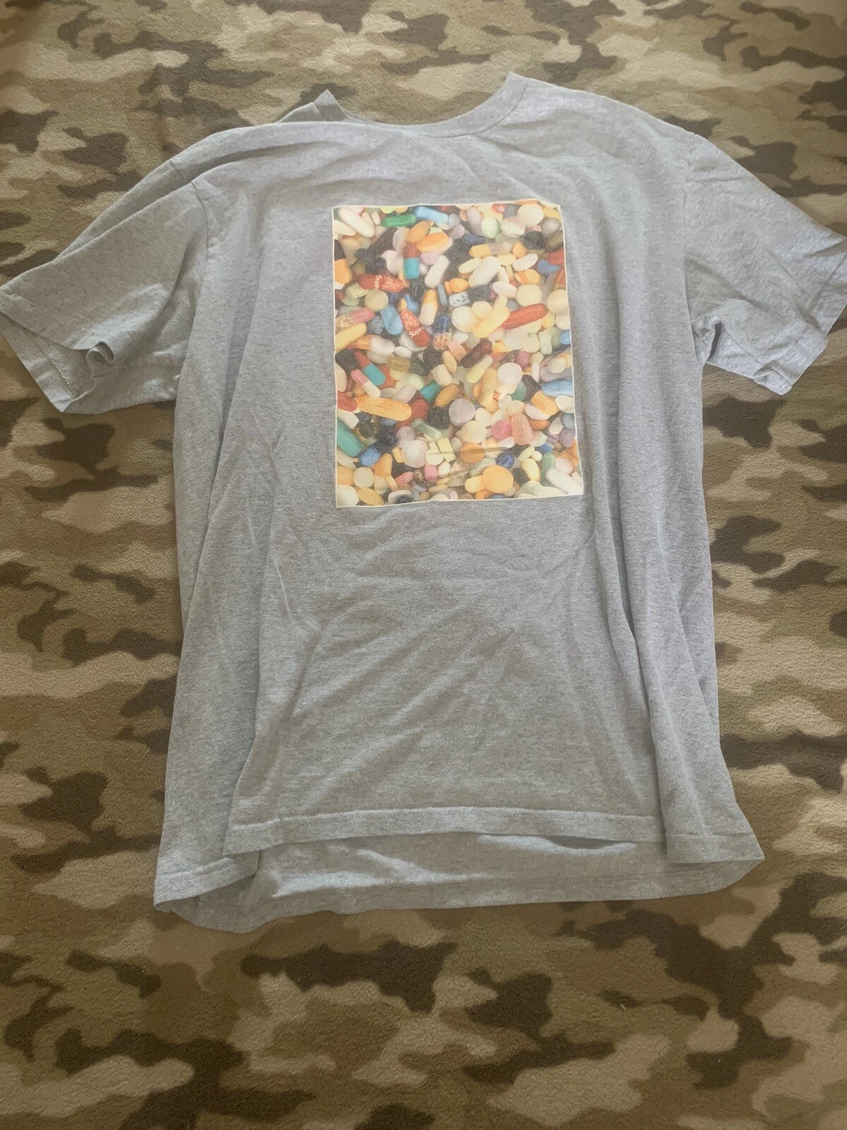 Tee Supreme Pills taille M