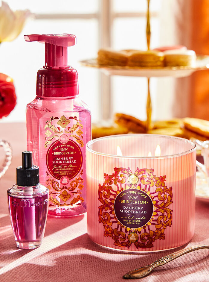 Bath & Body Works Bridgerton Danbury Shortbread 3-wick Candle