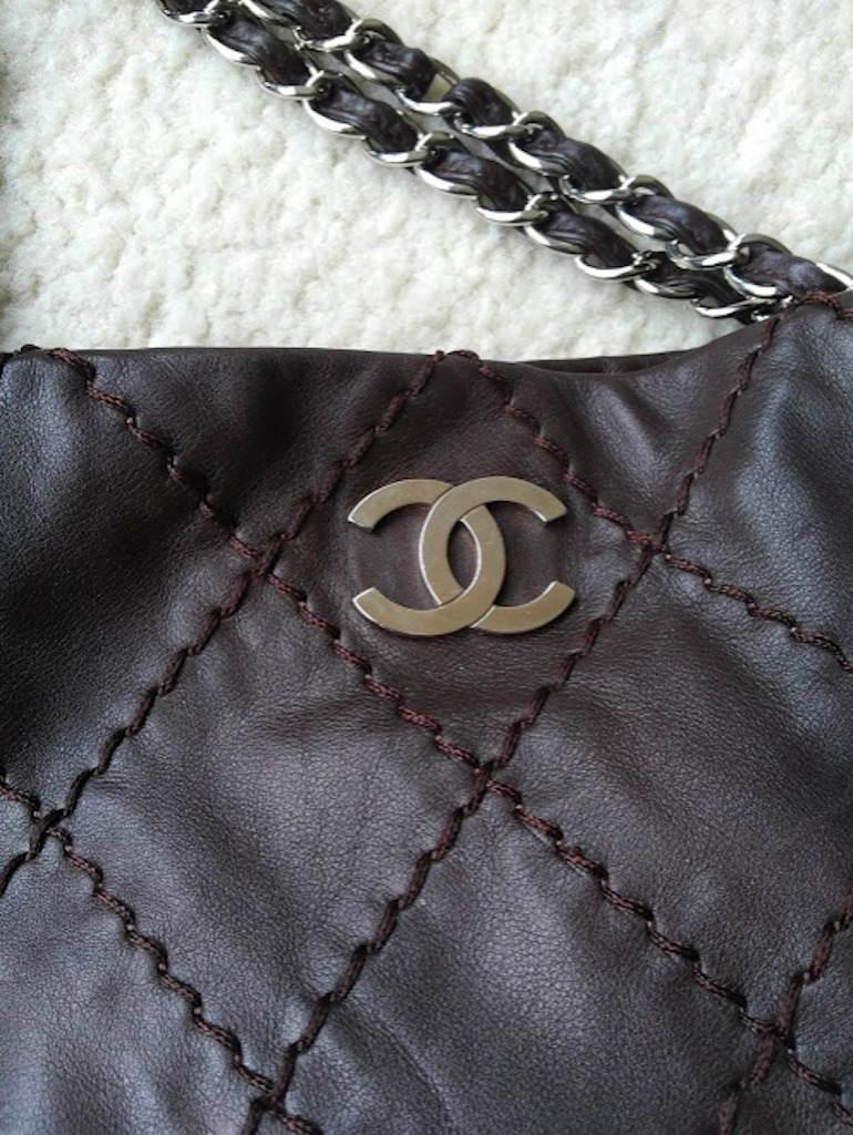 CHANEL bag purse expandable zip hobo leather silv… - image 15