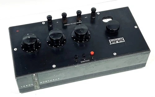 Leeds & Northrup Co. 100000Ω Voltage Divider / Voltage Divider Excellent Condition!!