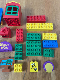 Lego Duplos 'Welcome to the Hundred Acre Wood' Set #2987 Winnie the Pooh 1999