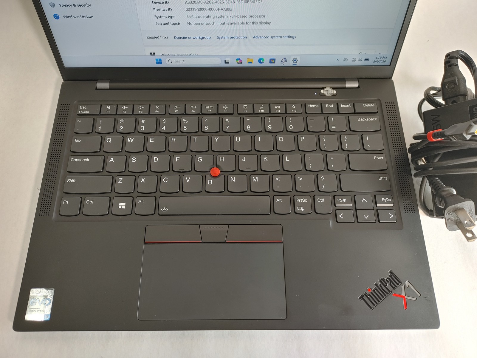 Lenovo ThinkPad X1 Carbon Gen 9, 14-Inch Laptop, with Core i5 11th Gen., Windows 11 Home