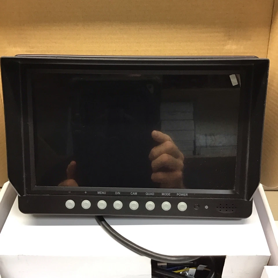 9" Digital  4PIN Rear View Camera Color Monitor For RV With Remote. 4 Channels - Image 2 of 4