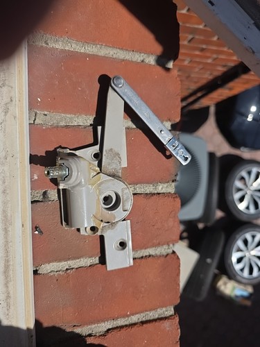 Anderson Casement Windows Roto Operator With Cower and Handle Left For Parts