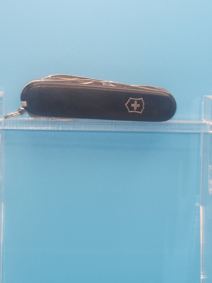 A classic Victorinox Huntsman in vintage condition — the OG EDC knife that never goes out of style.