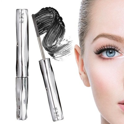 Wasserfeste Wimperntusche in Schwarz. Langlebige, wischfeste, voluminöse Wimper