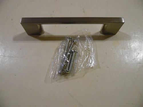 Top Knobs Satin Nickel Door/Drawer Bar Pull 3-3/4 in. Center to Center, 4-9/16 L - Picture 2 of 2
