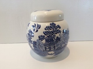 Sadler Blue & White Willow Pattern Ginger Jar