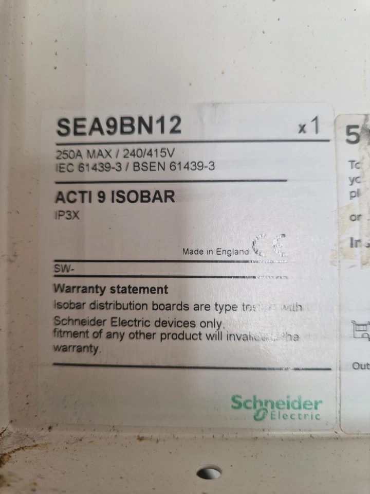 Schnieder Electric SEA9BN12 acti 9 isobar 250A - with switches - Image 2 of 4