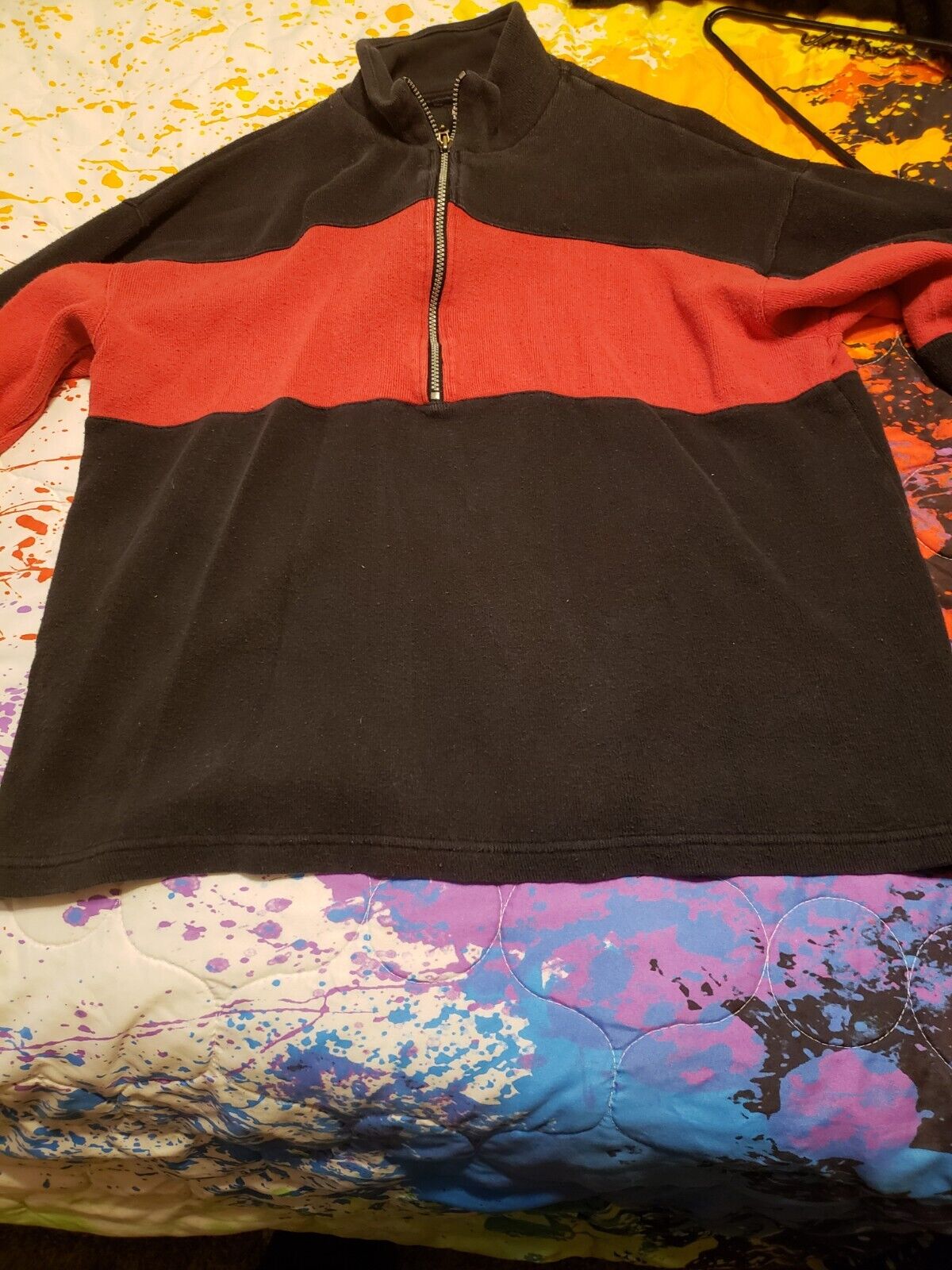 Marlboro Black and Red Pullover Large - image 1