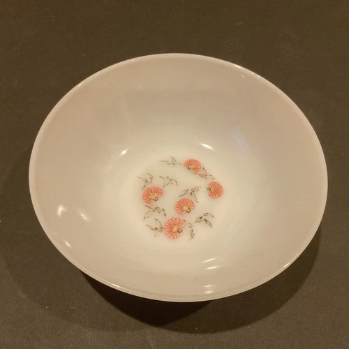 VINTAGE FIRE KING FLEURETTE MILK GLASS  8 INCH SERVING BOWL