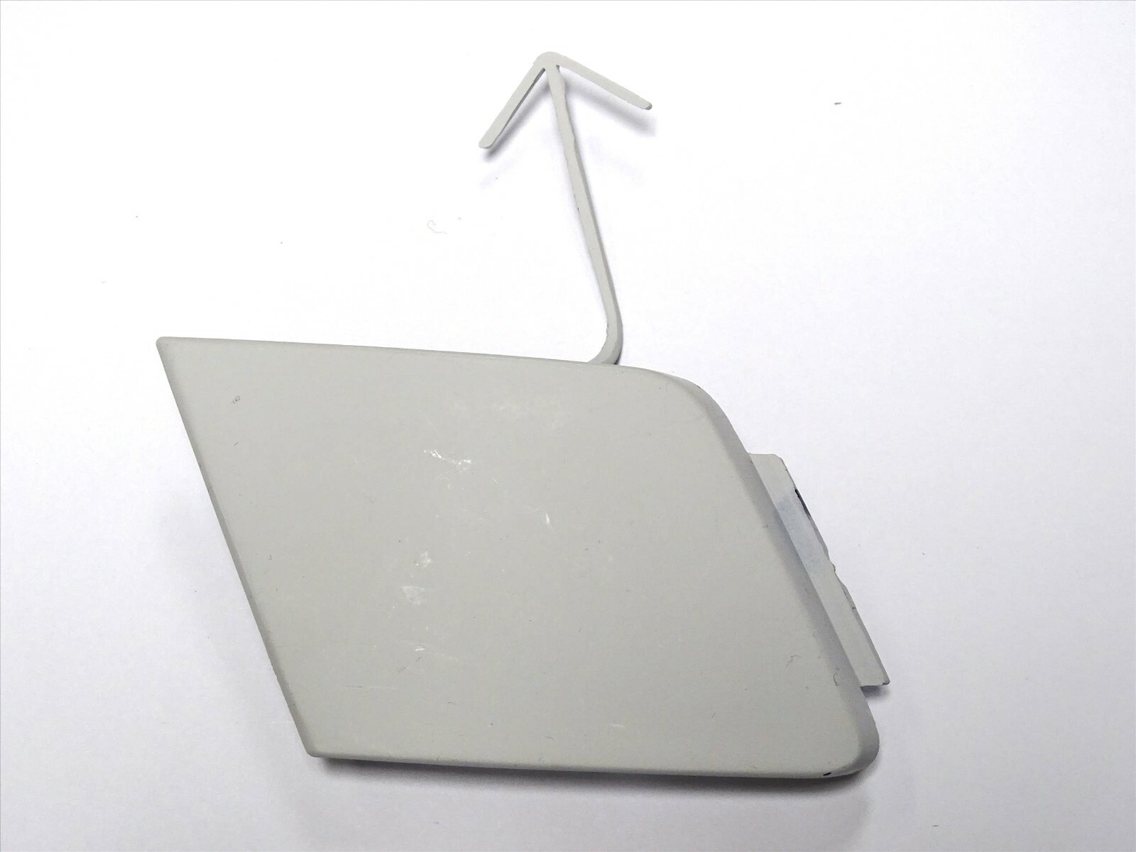 GENUINE VW TIGUAN 20112016 FRONT TOWING EYE HOOK COVER FLAP PRIMED