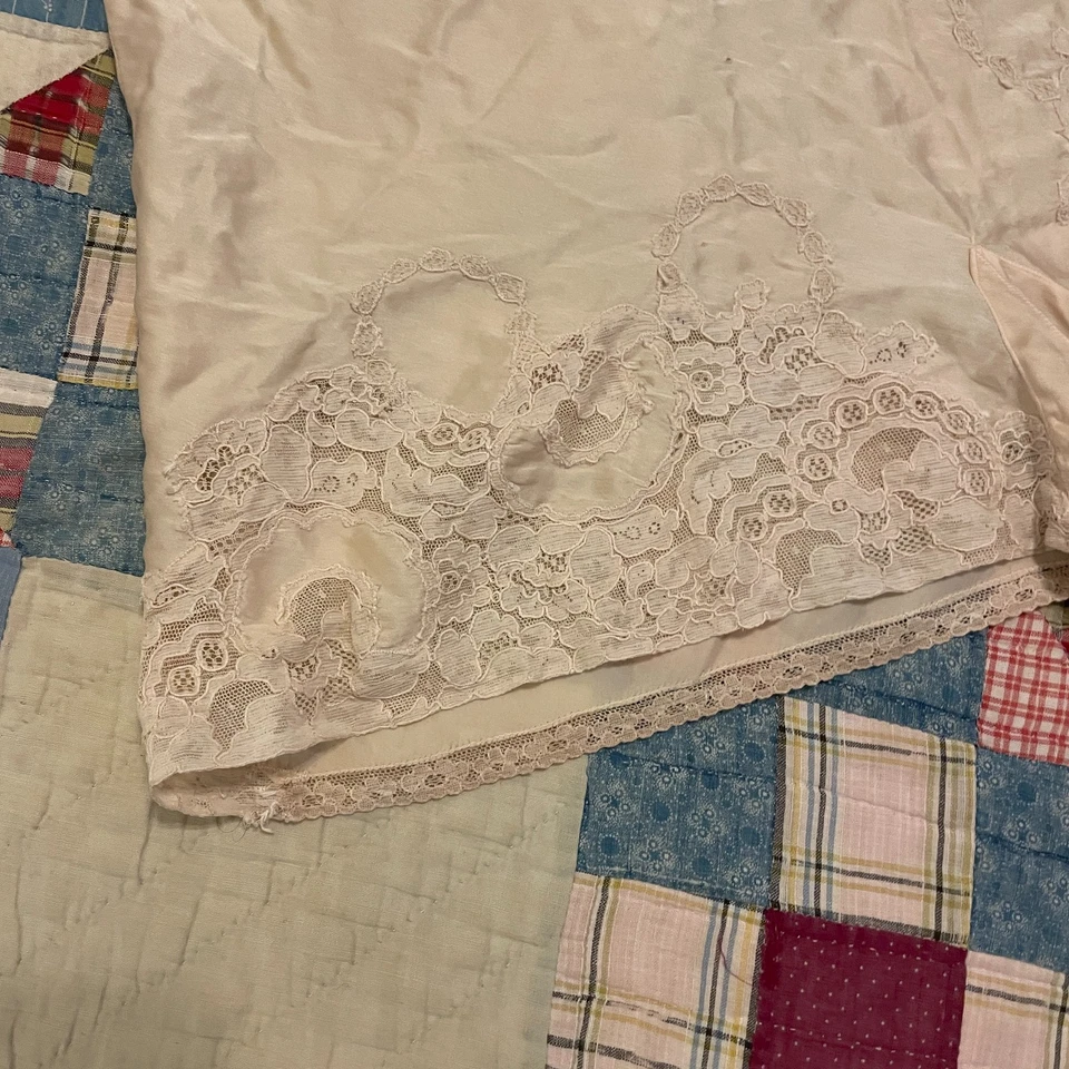 1920s/30 Antique Vintage Tap Shorts Satin Lace Flapper Style Lingerie MOP Button - Image 2 of 4