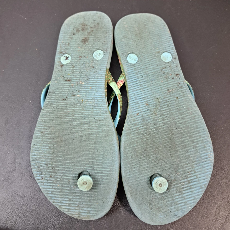 Paquete de 2 sandalias chanclas Havaianas para mujer 7-8 patrón tropical sin cordones Foto 4 de 4