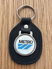 Metro SCHLÜSSELANHÄNGER SCHWARZ LEDER ANHÄNGER OLDTIMER MARKE Austin Logo PORTOFREI