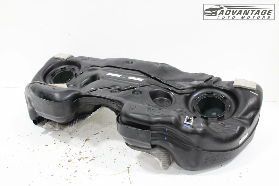 Chrysler 300 2020-2023 depósito de tanque de combustible de gasolina de 3,6 L con escudo térmico OEM Foto 3 de 4