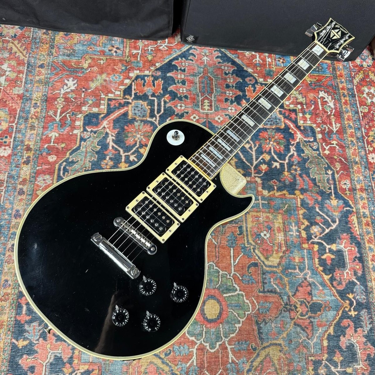 VIDEO* Greco Les Paul Custom Model EG600P Peter Frampton Black