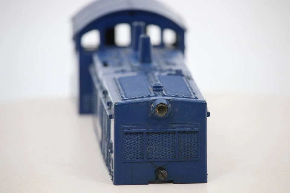 Lionel Postwar O Gauge 614 Alaska RR Diesel Switcher Shell Only Used - Image 4 of 4