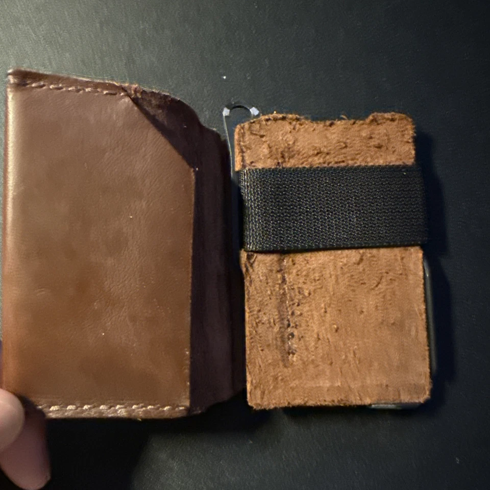 Cartera minimalista de cuero marrón cuaderno Trayvax Summit Foto 3 de 4