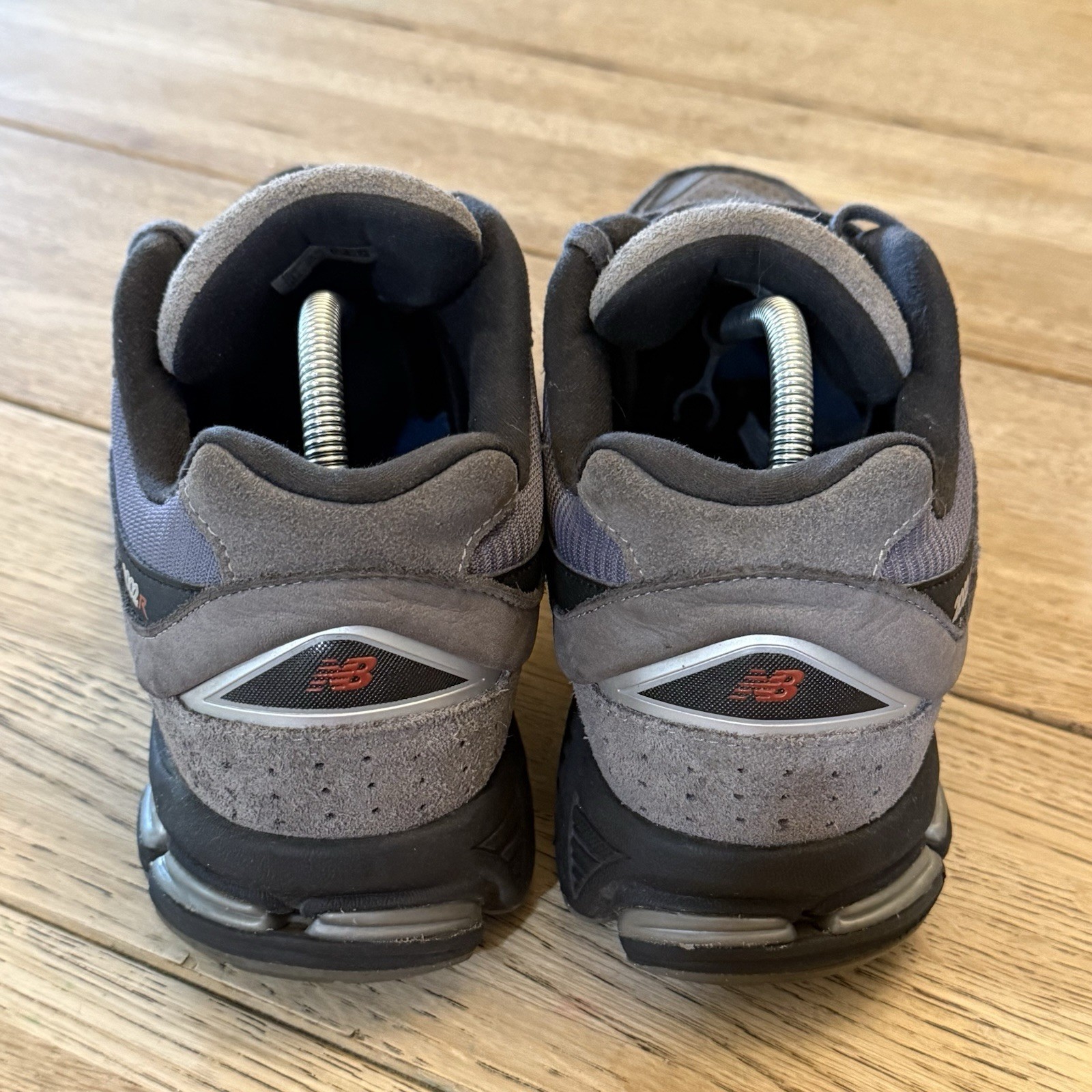 New Balance 2002R  MENS 11.5 Womens 13 Castlerock Black Grey Magnet M2002REH image 6