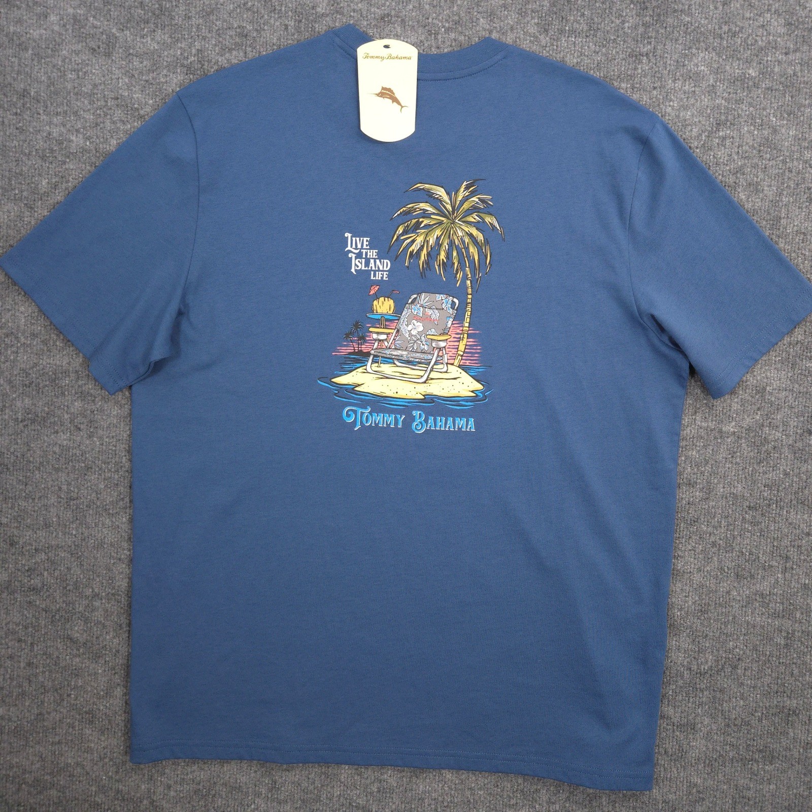 Tommy Bahama T Shirt Mens M Blue Beach Vibes Tropical Graphic Short Sleeve NEW