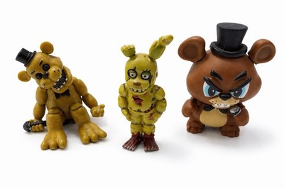 FNAF Set Mystery Minis Funko Golden Freddy Fazbear Springtrap 3 Vinyl Figures 2 