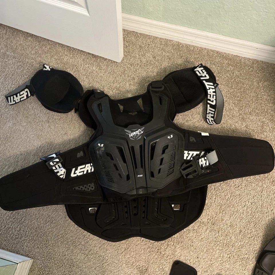 Leatt 4.5 Pro Evo 护胸 XXL 及更多... — 第 4/4 张图片