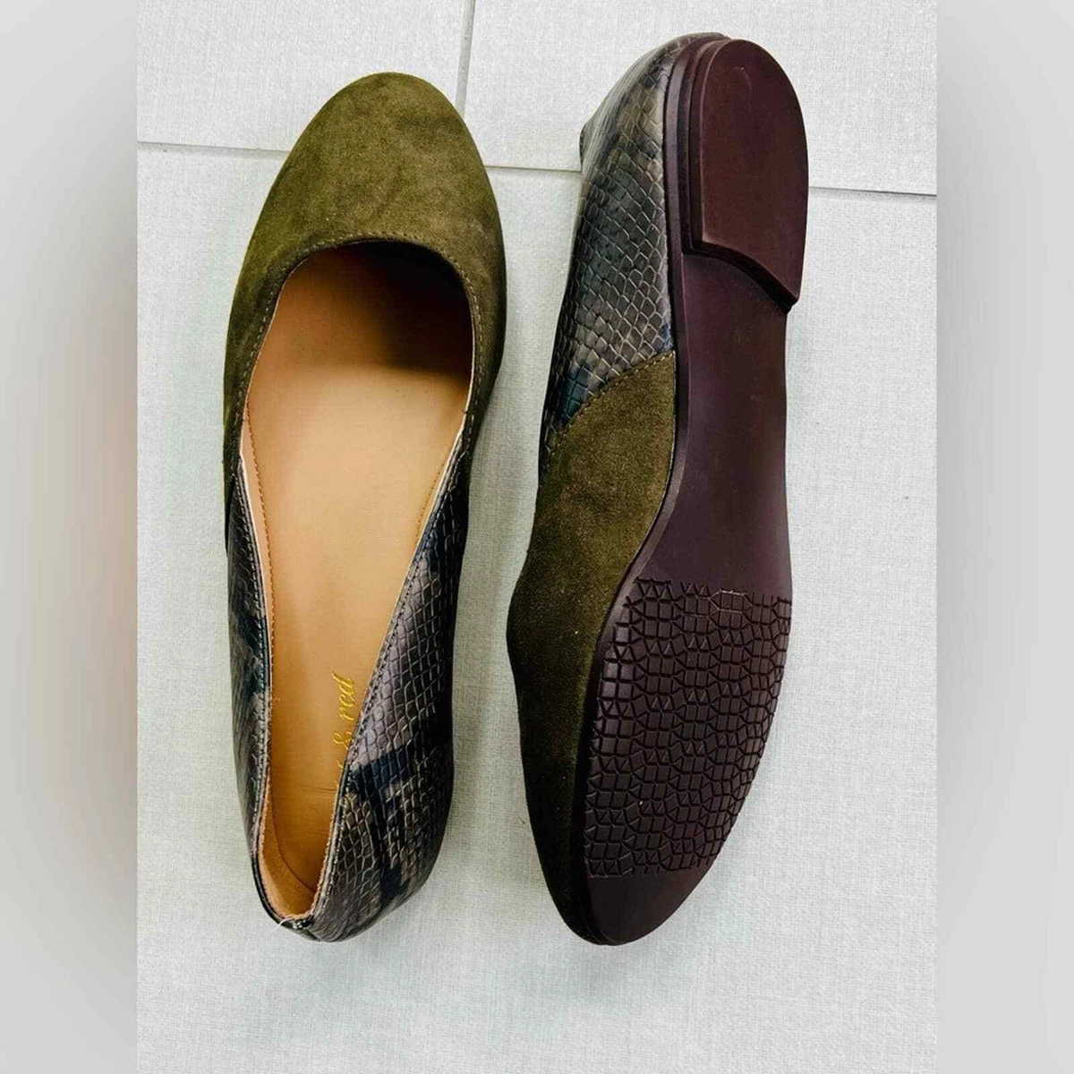 Violet and red ballet best sale flats
