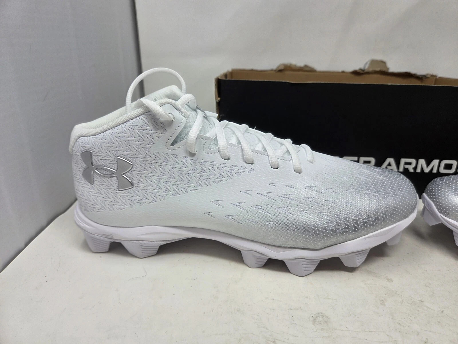 Бутсы Under Armour Spotlight Fran RM 40 3027293-100 Мужские Размер 115 9190₽