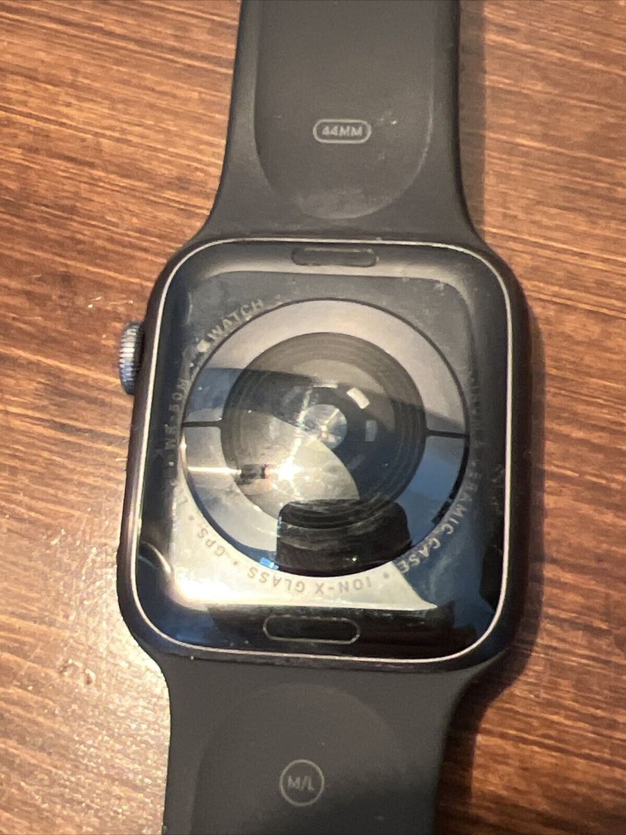Apple Watch Series 4 44 mm Space Black Stainless Steel Case Apple Watch Series 4 44 mm Space Black Stainless Steel Case