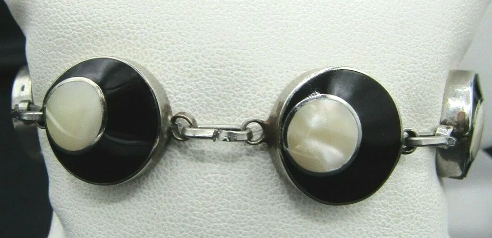 Enamel MOP Black Discs Silver Tone Earrings, Bracelet & Necklace Set 18" - 6.5" - Image 4 of 4