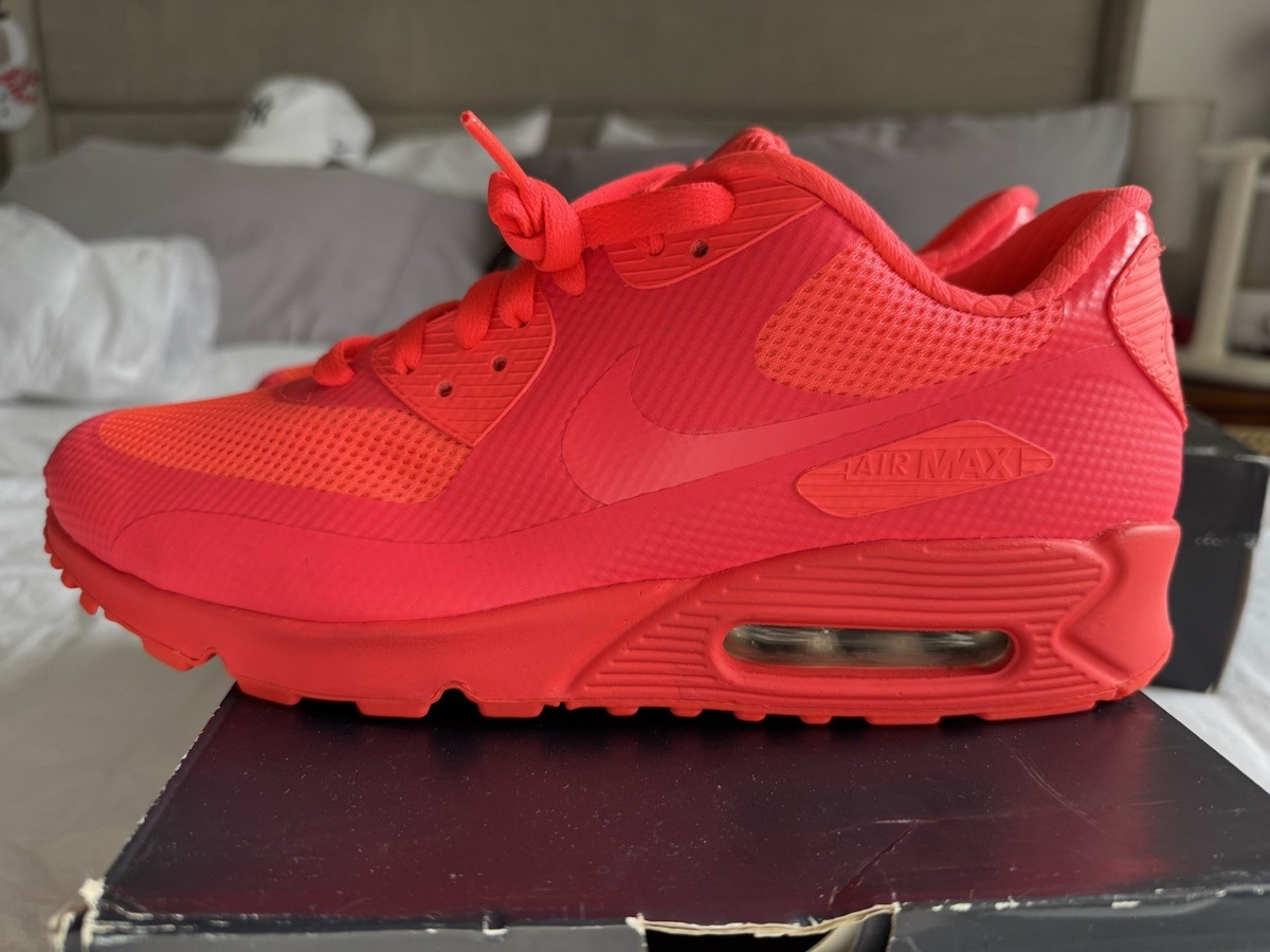 RARE VERY LIMITED NIKE AIR MAX 1 HYPERFUSE NIKE ID LASER CRIMSON HYPERPUNCH After being leaked early last year, Patta is finally  main image 4