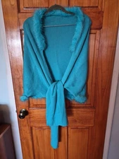 Women's Ponchos Wool Blend Blue Shawl Faux Fur Collar Cape Wrap One Size NWOT 