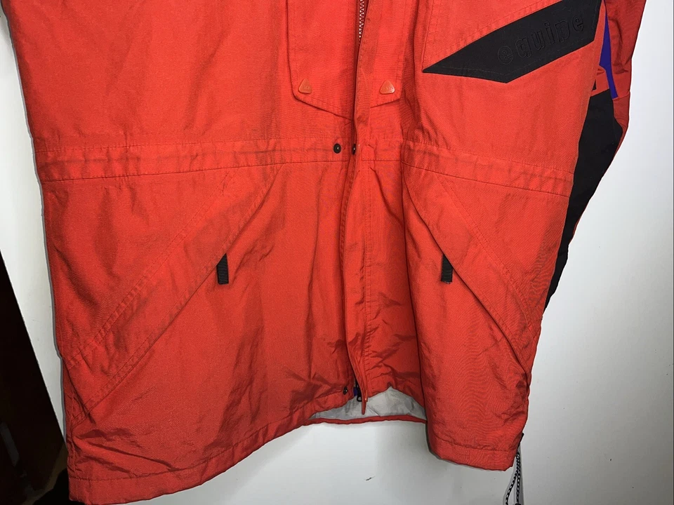 Helly Hanser Equipe Men's Large, Waterproof Insulated Ski Jacket Hood Red Black - Image 4 of 4