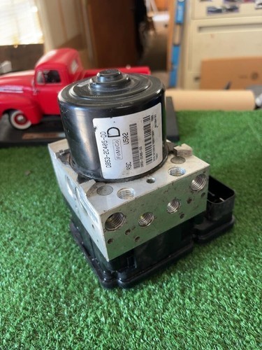 2013-2014 Ford Explorer ABS Anti Lock Brake Actuator Pump OEM