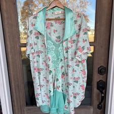 Vintage Victoria  s Secret Gold Label Floral Mint Nightgown And Robe S/M