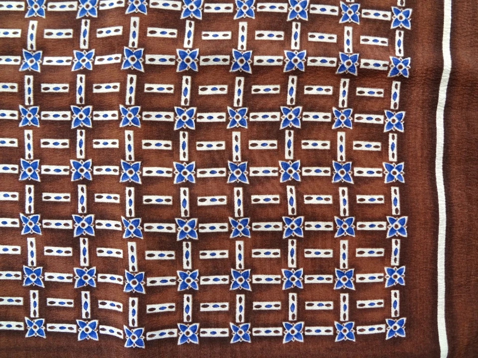 Pañuelo cuadrado de bolsillo de seda marrón hecho en Italia Polo vintage de Ralph Lauren Foto 4 de 4