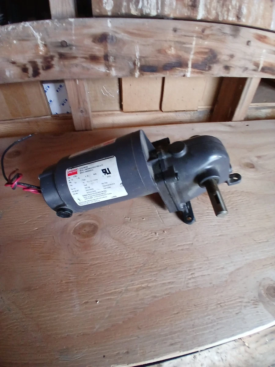 Dayton Model 4Z129 DC Gear Motor 50 RPM 1/8 hp 90VDC 130 in lbs Dayton Model 4Z129 DC Gear Motor 50 RPM 1/8 hp 90VDC 130 in lbs